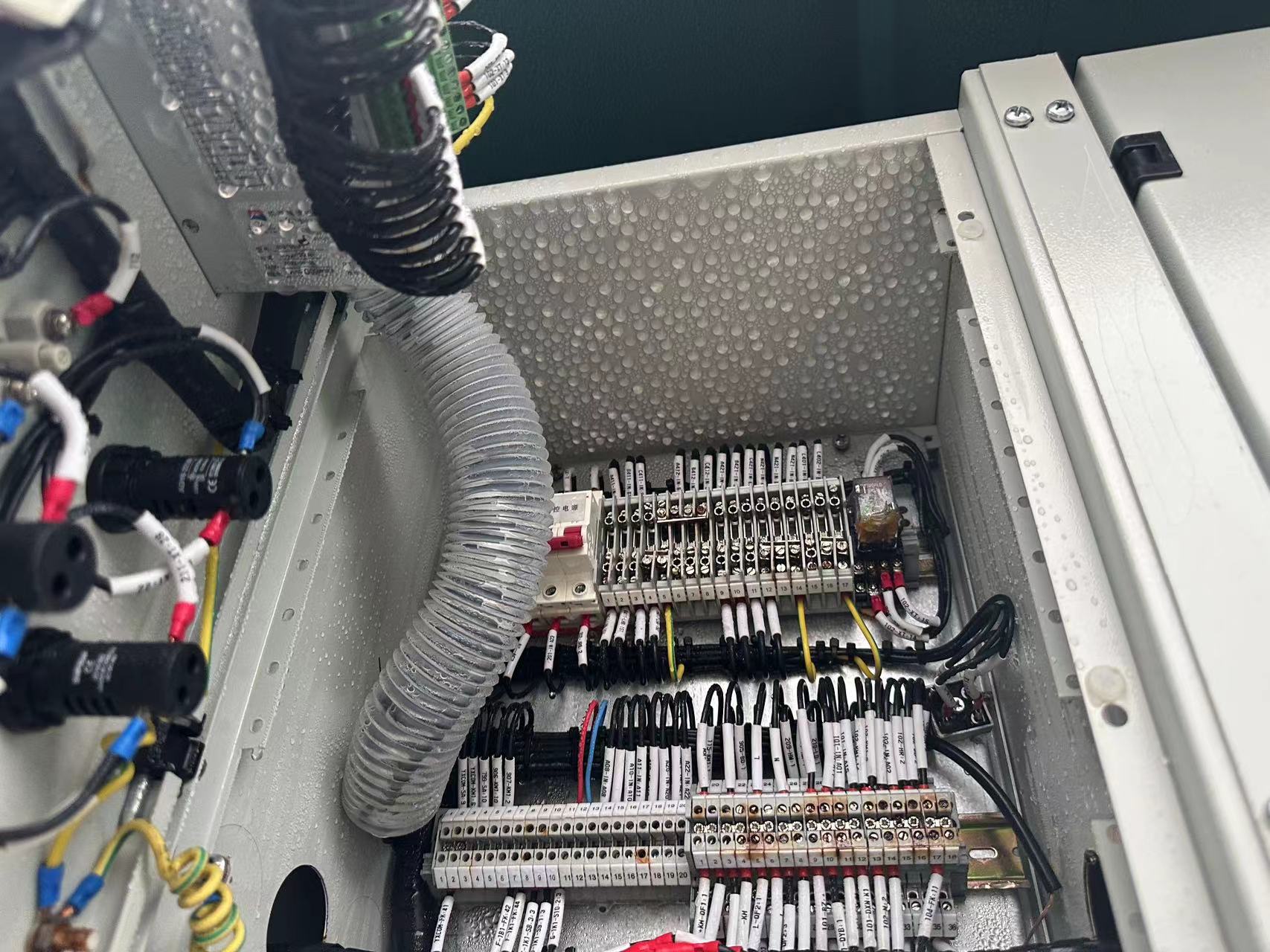 b960545b39ae4d2f497f5f35ede973f b960545b39ae4d2f497f5f35ede973f