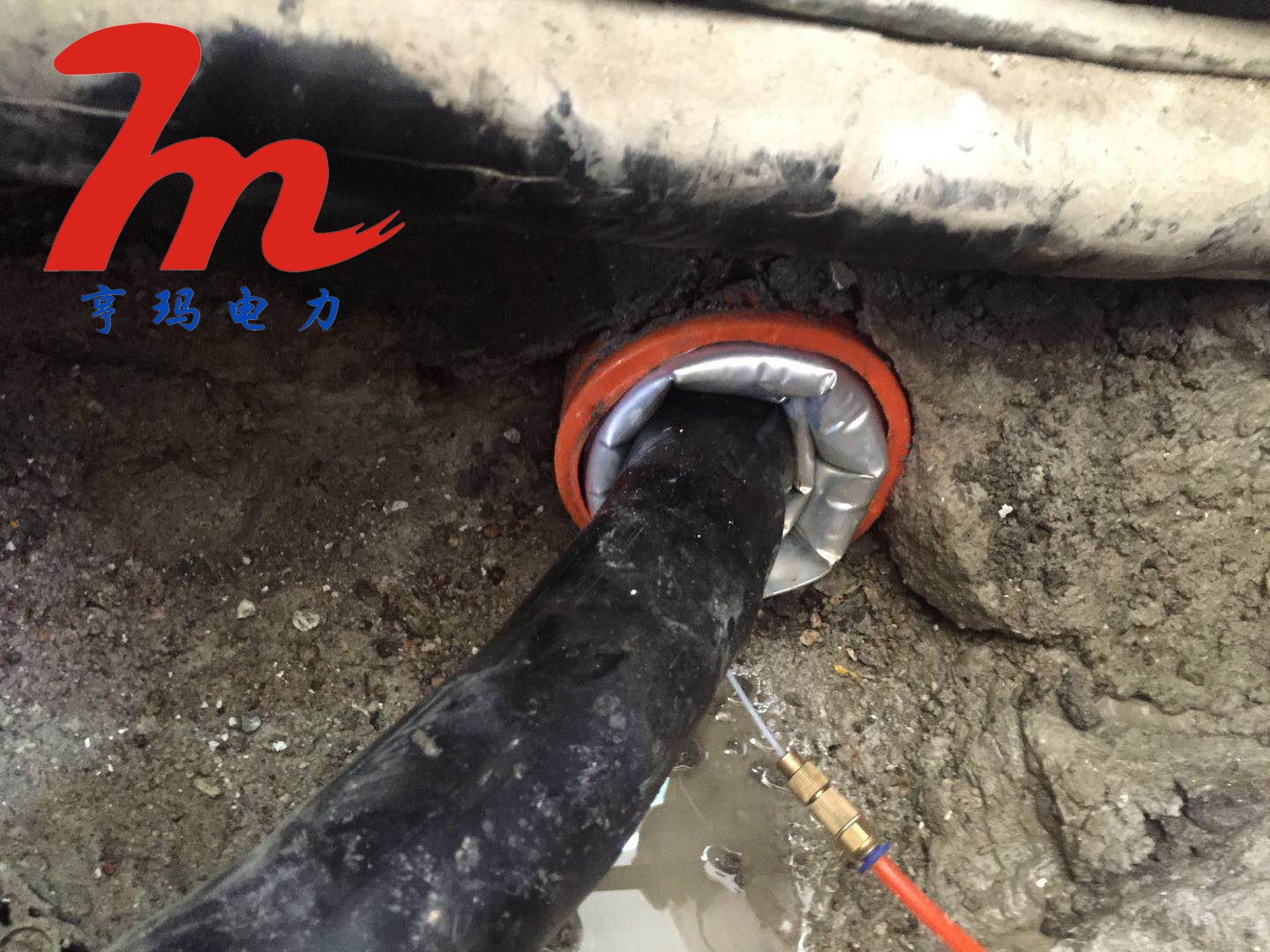 適用波紋管，電纜孔洞密封充氣袋