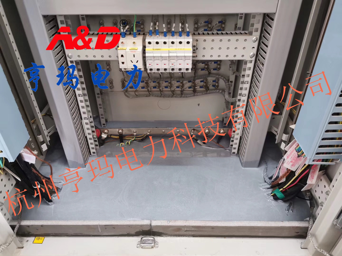 ee06e49fbdd3bda1ac9d18f8406d9a6